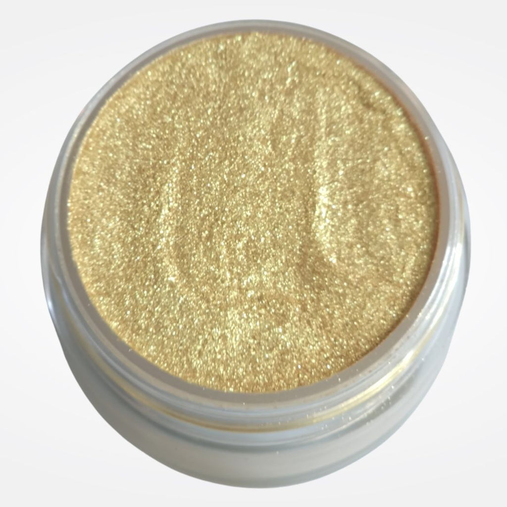 JuliemanGLOW Loose Highlighter. A pearlized, golden shimmering Loose Highlighter that delivers a luminous golden glow to all complexions.