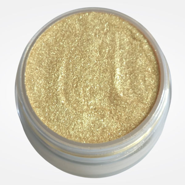 JuliemanGLOW Loose Highlighter. A pearlized, golden shimmering Loose Highlighter that delivers a luminous golden glow to all complexions.