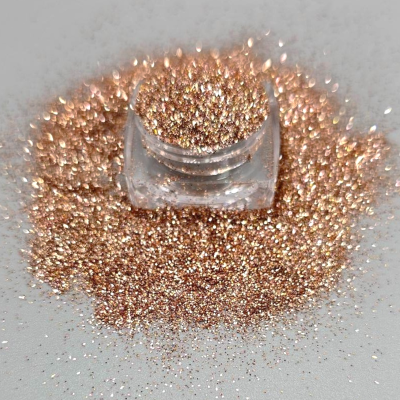 Sparkling Tan Glitter 5g; a loose glitter makeup